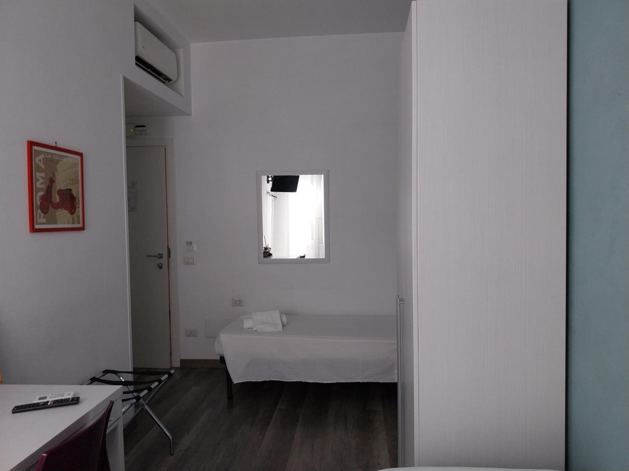 Holidays In Rome - Guesthouse Стая снимка